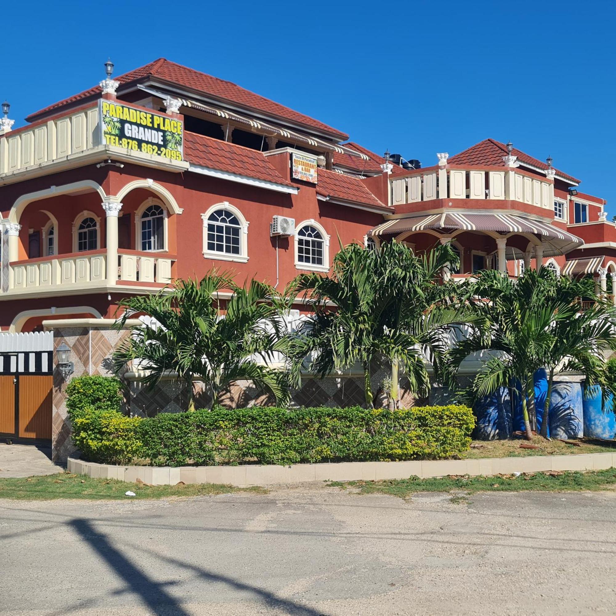 Paradise Place Grande Cave Hill Exterior photo