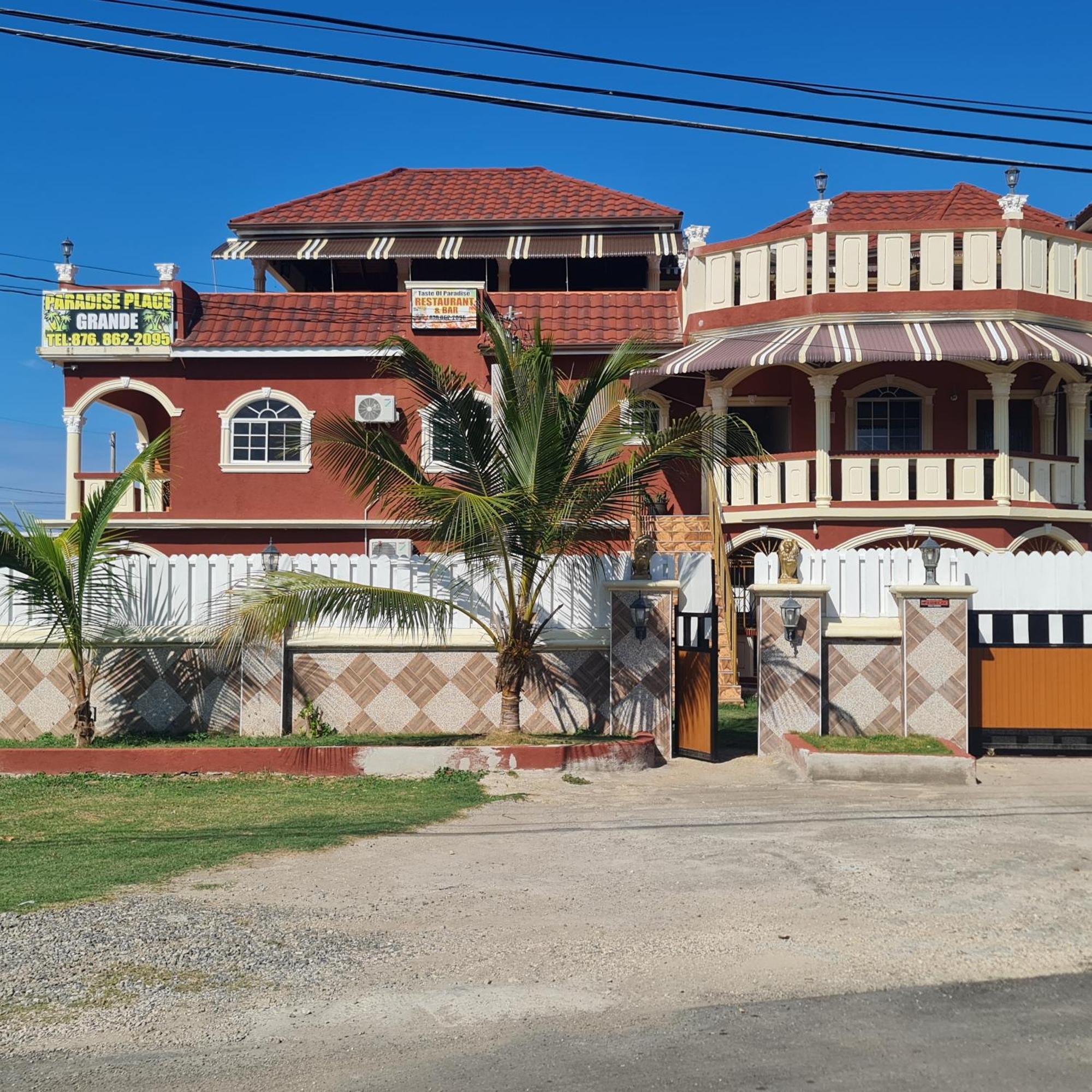Paradise Place Grande Cave Hill Exterior photo